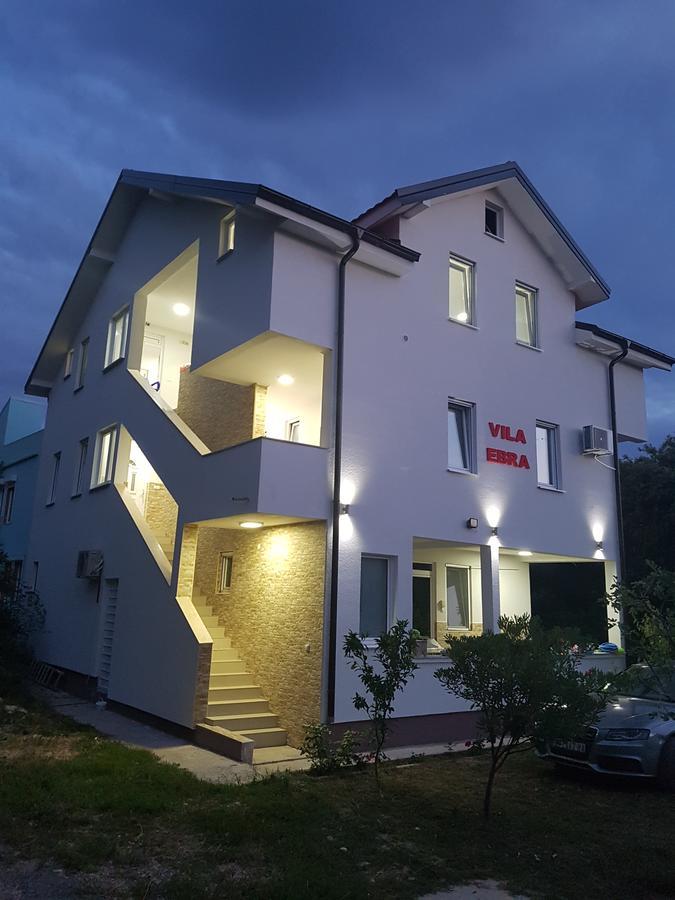 Apartmani Vila Ebra Утьеха Экстерьер фото